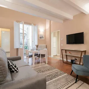 Scala Via Borgo Pinti Apartment Florence